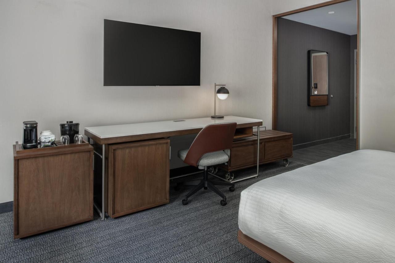 Courtyard By Marriott Olympia Hotel Exterior foto